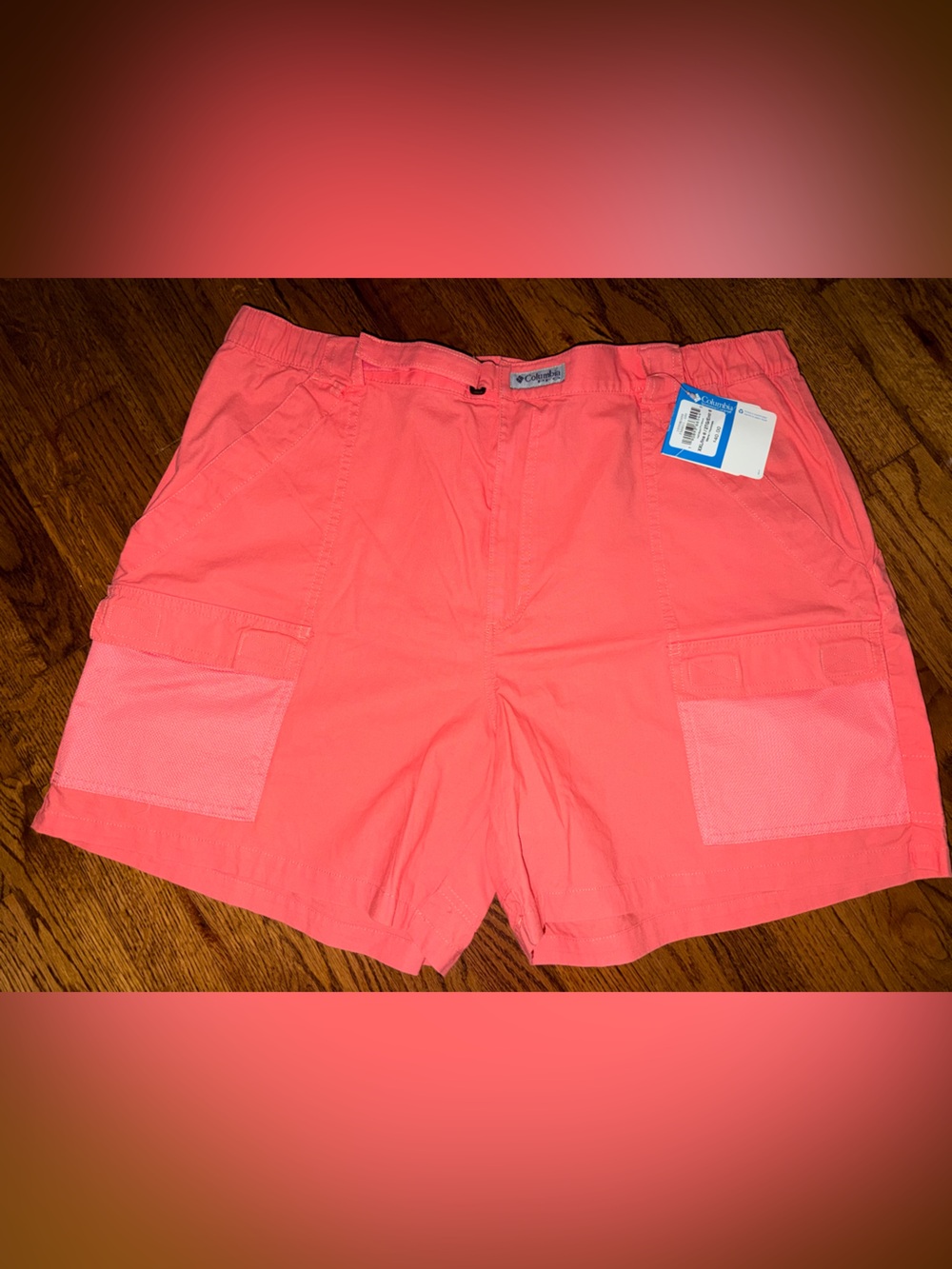 Men’s Columbia Coral cargo style shorts NWT 2X 😎